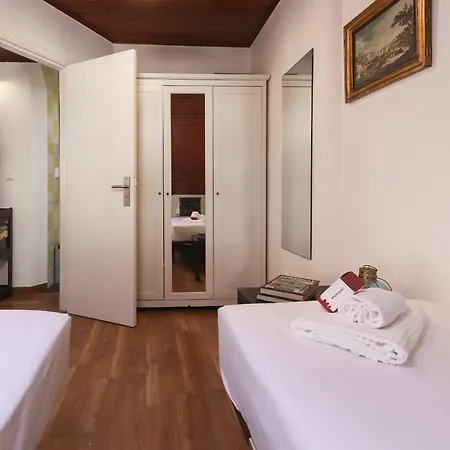 Estrela Design By Homing Apartman